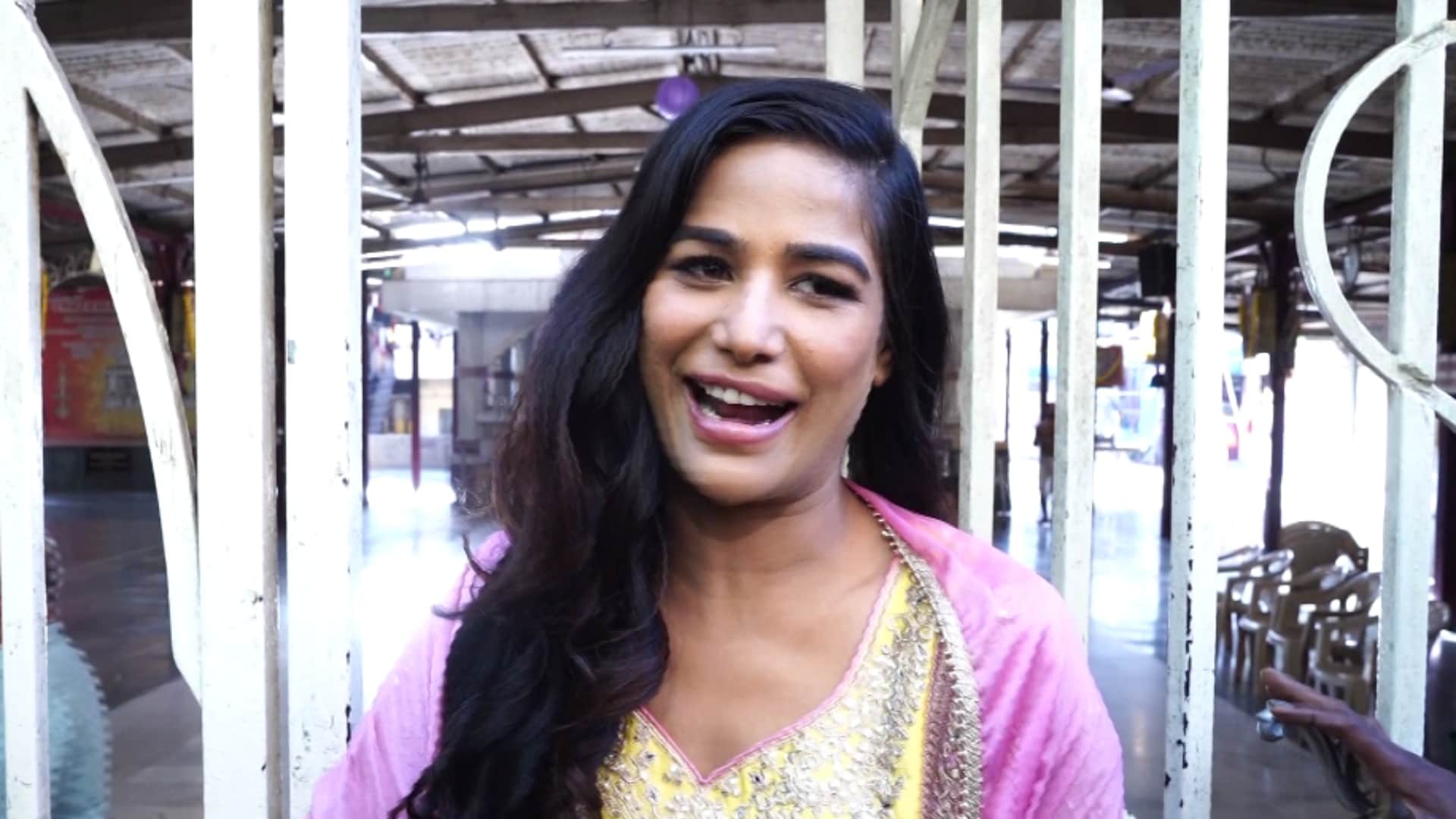 Poonam Pandey first appearance after Death Rumors actress visit temple for seeking blessings