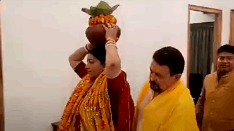 Union Minister Smriti Irani new house warming ceremony in Amethi today