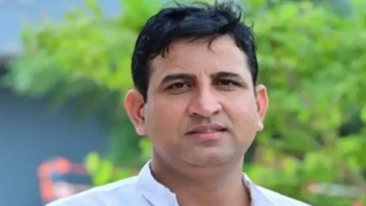 Jhunjhunu News Teacher alleges Diet lecturer does wrong message-phone