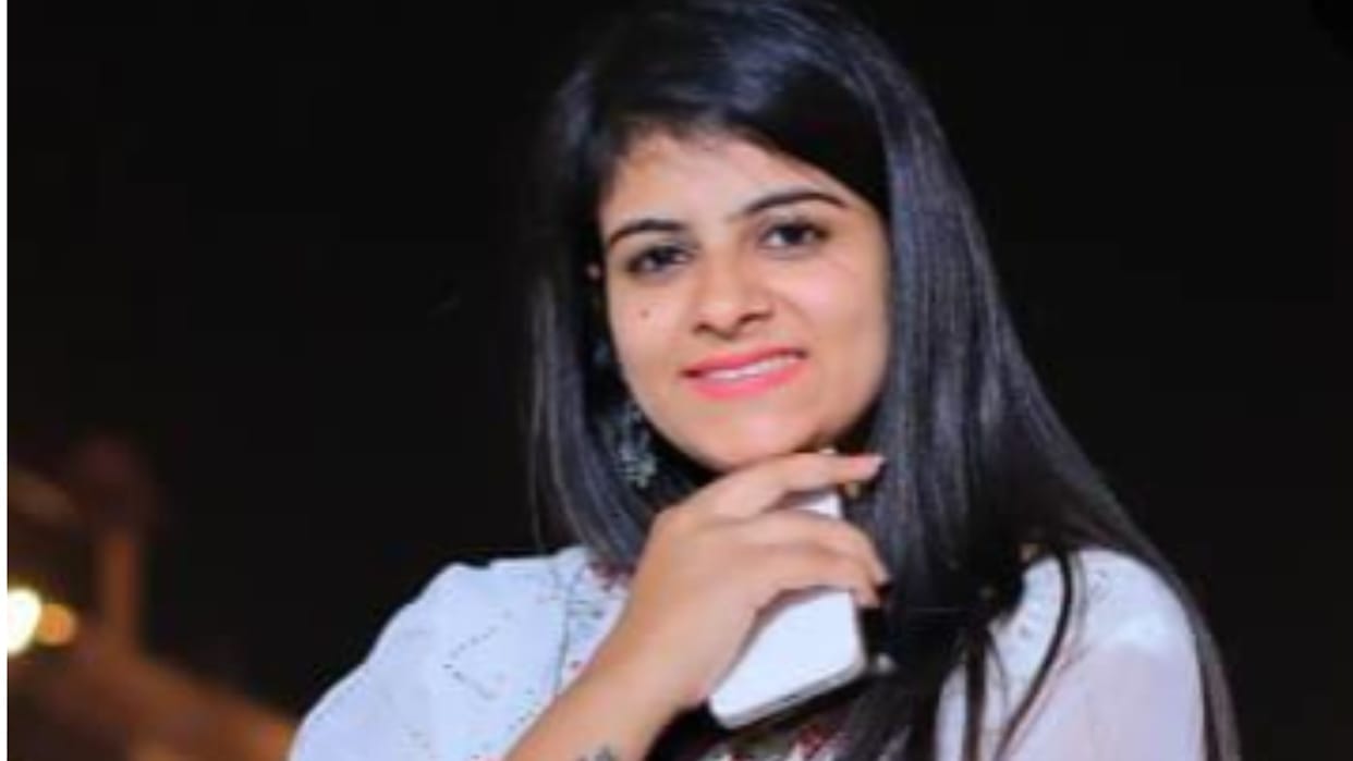 Haryana: Girl learning car gave race instead of brakes, a girl riding Activa died