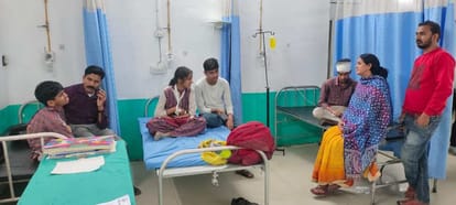 Bihar News: School bus overturns in Aurangabad, many children injured; road accident news