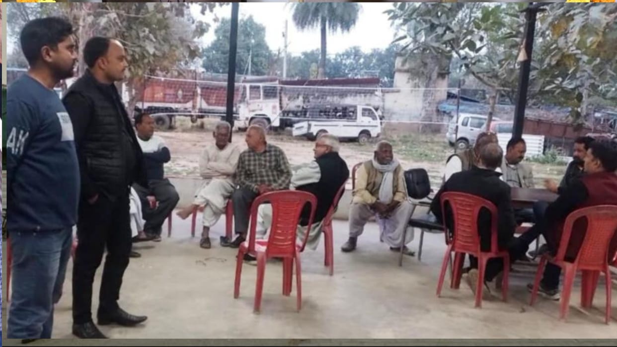 Electricity Corporation team entered the house for checking, villagers created ruckus