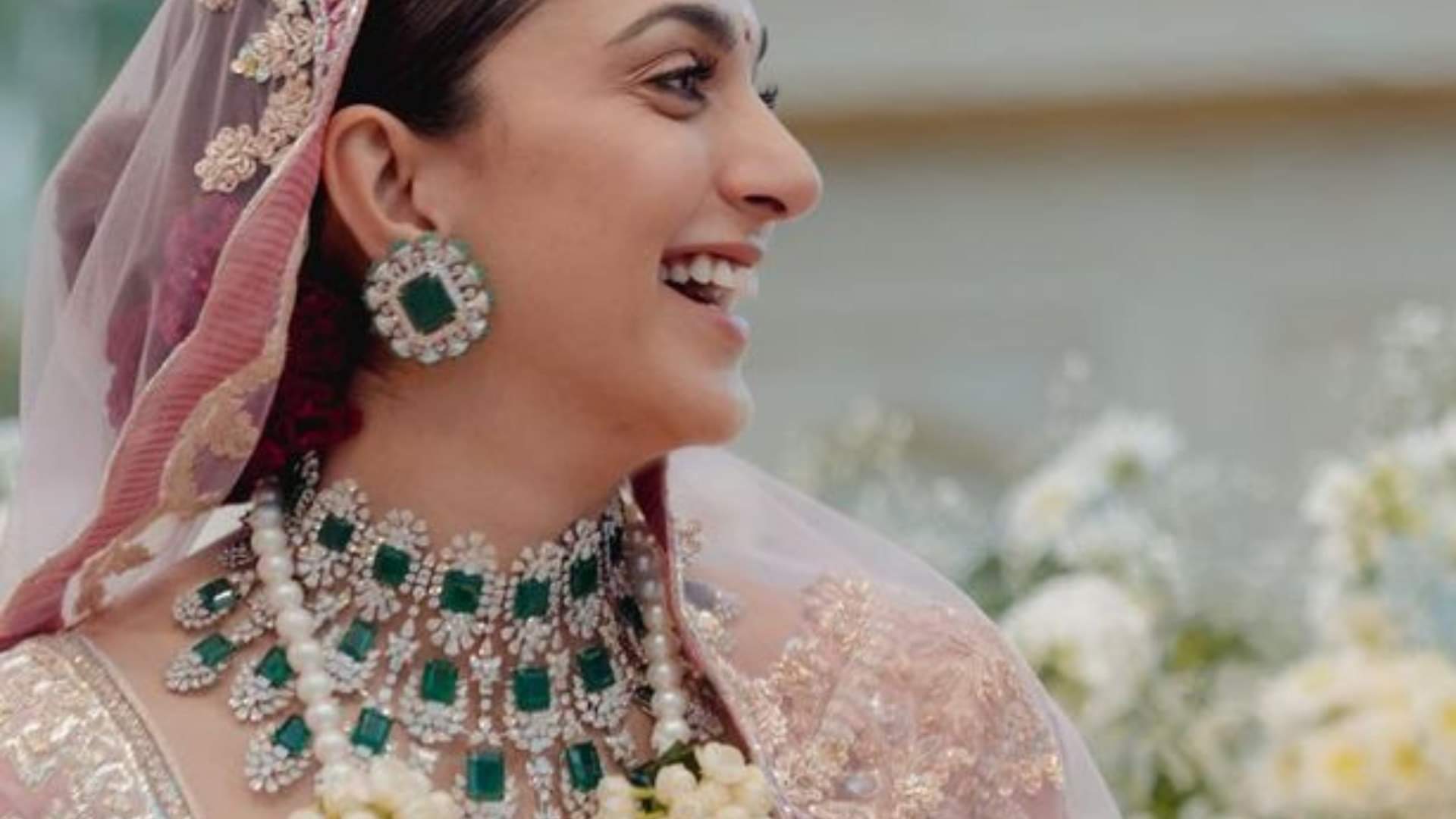 famous bollywood celebrities who chose to wear pastel colour bridal lehnga in their wedding