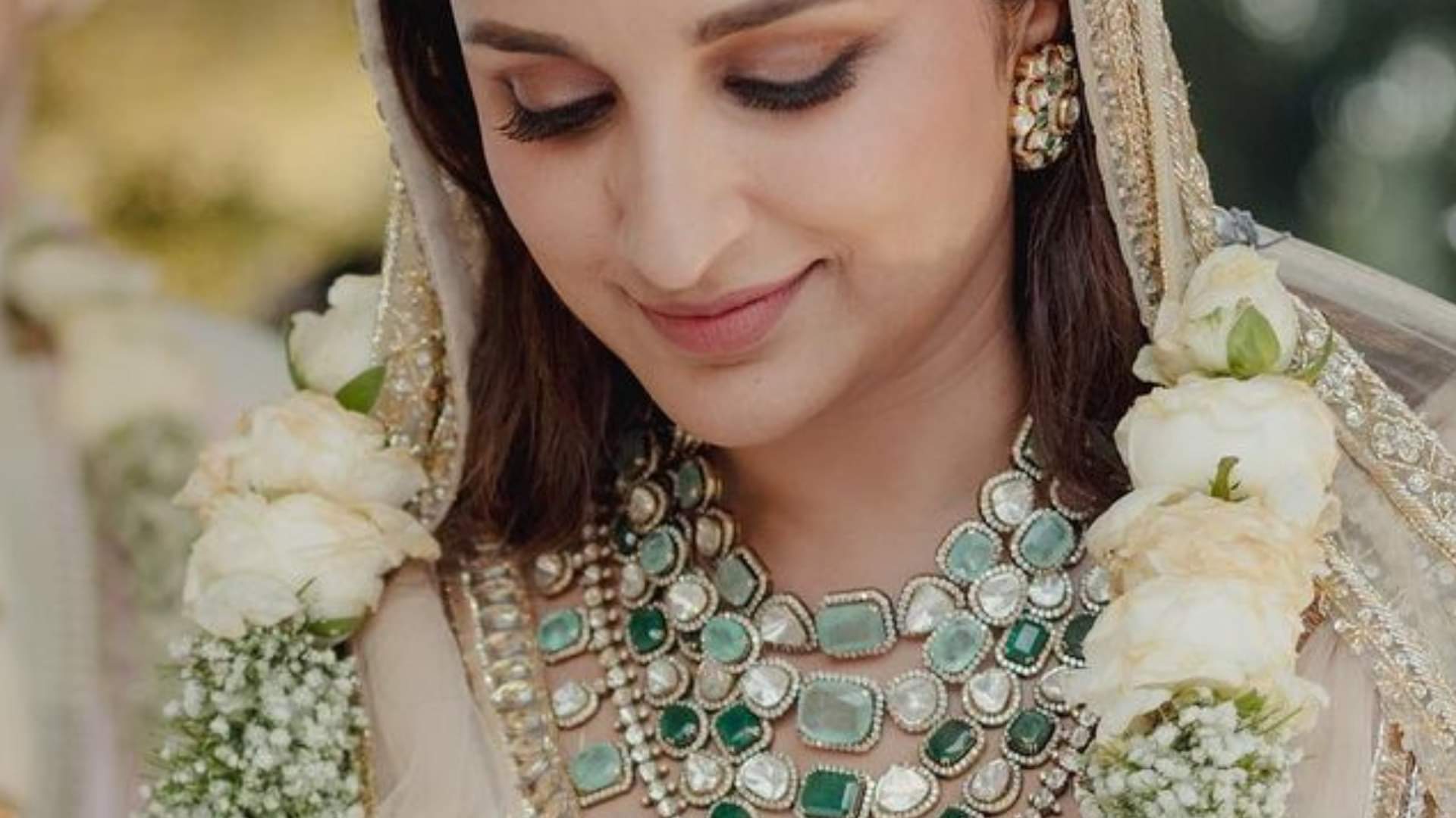 famous bollywood celebrities who chose to wear pastel colour bridal lehnga in their wedding