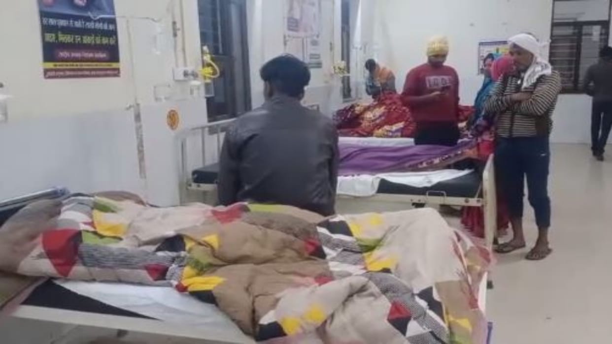 Rajasthan News: Pickup overturned out of control on Bhadoti-Mathura highway, two women died on the spot