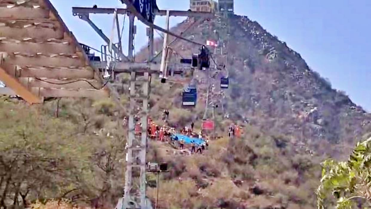 Ajmer News Breath of two devotees stuck in trolley of Savitri Mata ropeway