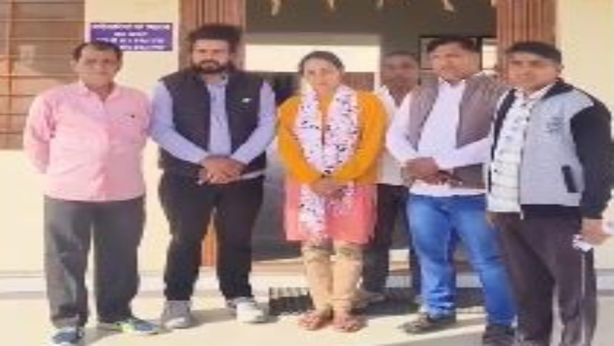 Neemkathana Suicide case of village development officer Lalit Kumar family members warned of agitation