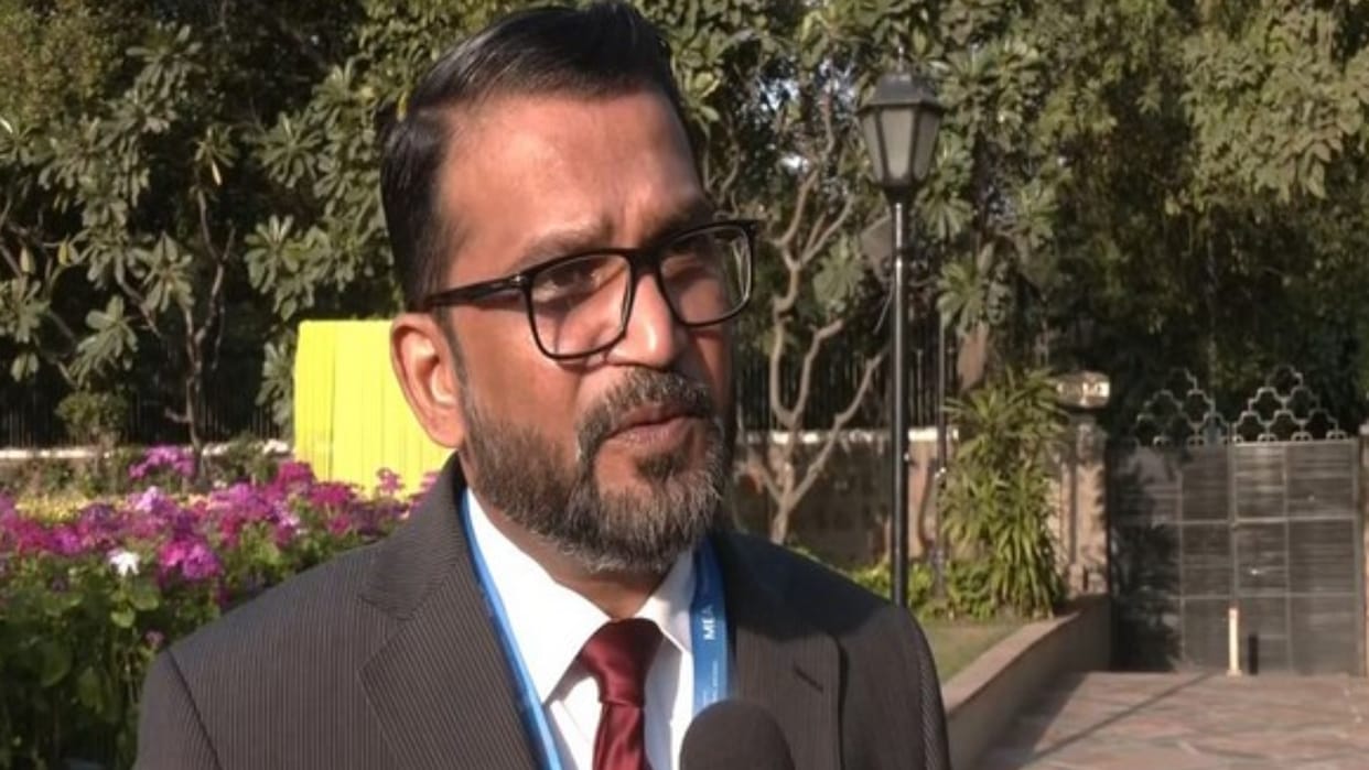 Sri lanka Foreign Minister India as elder brother thanks PM Modi for help in crisis