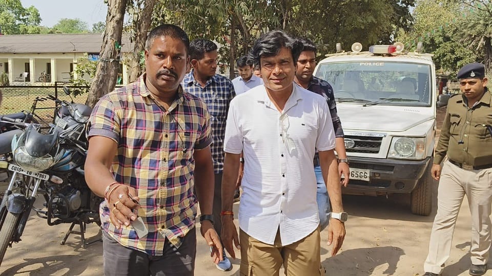 Builder and film director Manoj Rajput arrested in Harassment case in Durg
