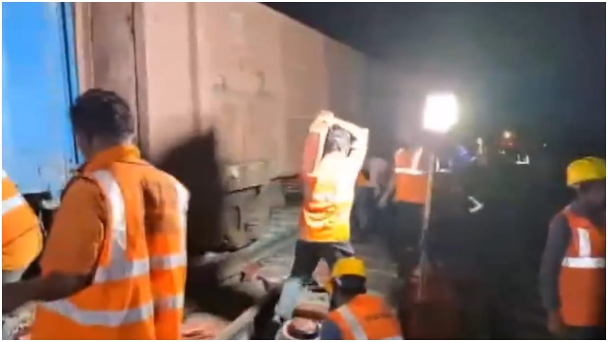wagons of goods train derailed Rayanapadu near Vijayawada Andhra Pradesh says Mandrupkar Railway station PRO