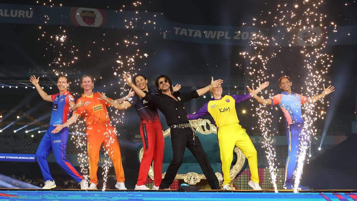 WPL Opening Ceremony Shah Rukh Khan Kartik Aaryan Shahid Kapoor Performance BCCI Video Photos Womens IPL