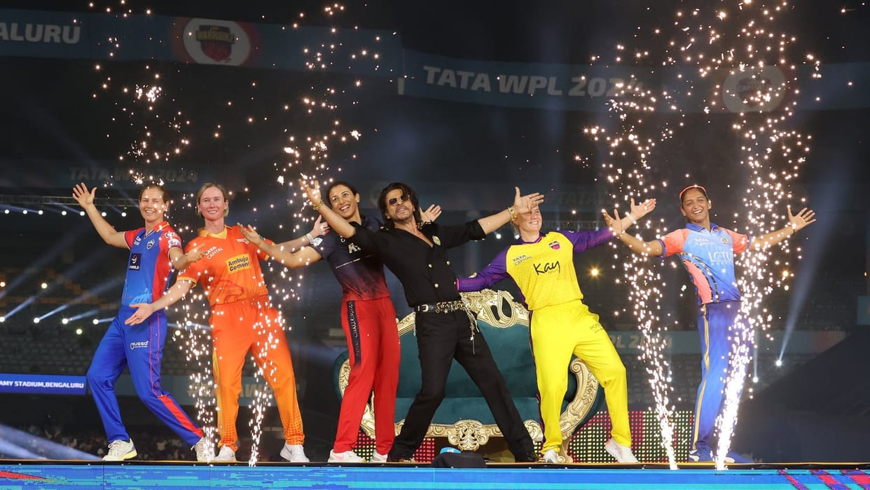 WPL Opening Ceremony Shah Rukh Khan Kartik Aaryan Shahid Kapoor Performance BCCI Video Photos Womens IPL