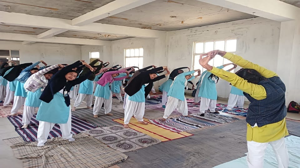 Pranayama and vyayam training given in yoga camp