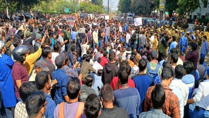 Ro-Aro Exam: Conflict between UPPSC and candidates increased
