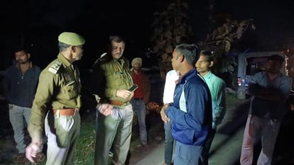 Farrukhabad : मोटरसाइकिलों की जबर्दस्त भिड़ंत में चार की मौत, गाड़ियों के उड़े परखच्चे; घायल अस्पताल में Farrukhabad: Four dead in massive collision between motorcycles.