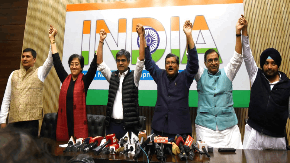 Aap-congress Alliance:दिल्ली में डील पक्की, 4 पर Aap, 3 सीट पर लड़ेगी ...