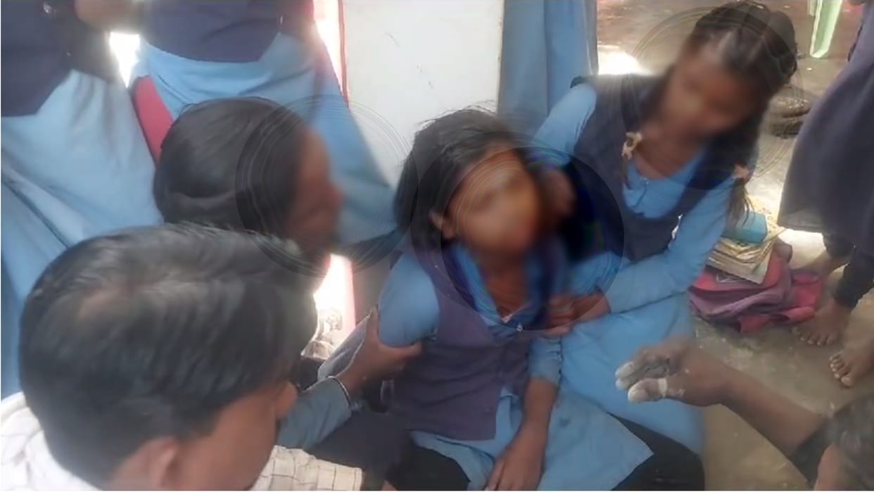 Girl students strange activities in Shahdol government school Chhotki Tola
