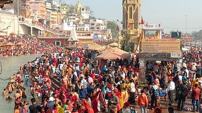 Devotees take a dip in the Ganga in Haridwar on the occasion of Magh Purnima 2024