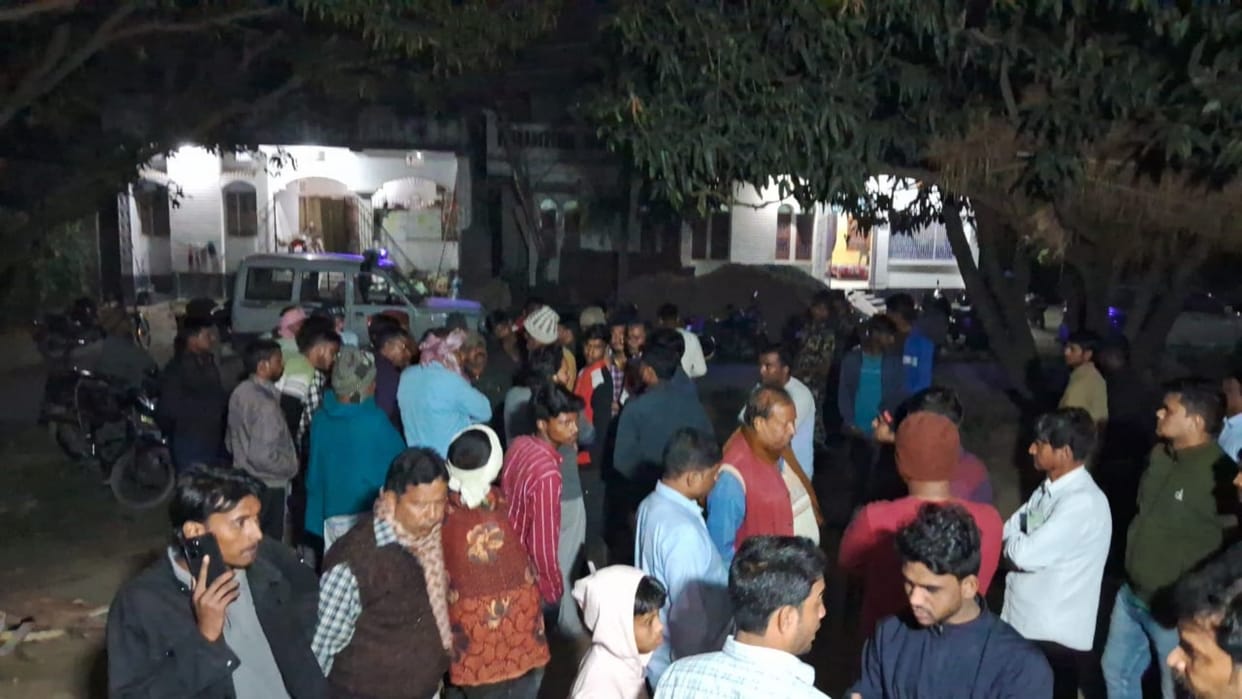 Munger News: Firing in a dispute over playing cricket in a mango orchard; Police recovered several shells