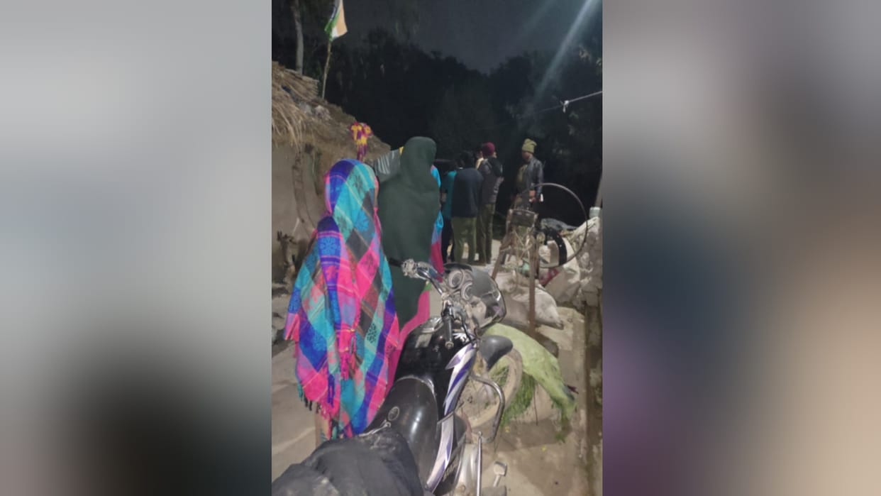 A young man killed his father in law by hitting him with handle of hand pump in Bijnor