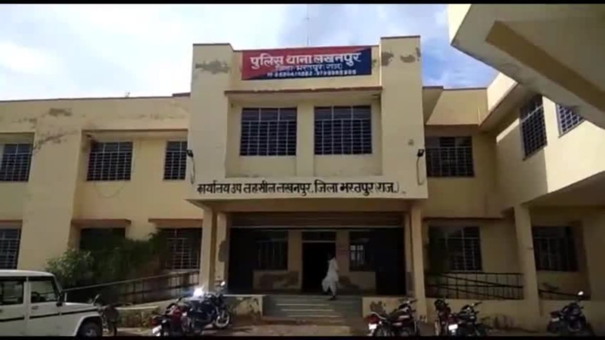 Rajasthan News: Married woman hanged herself after being locked in her room, police busy searching for reason