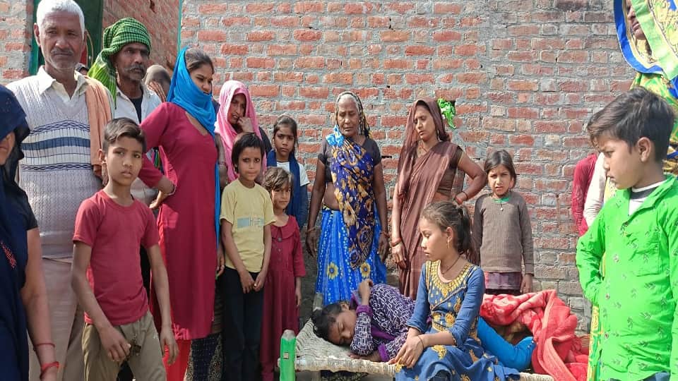 Two sisters told the story of tractor trolley accident in Kasganj due to which mistake of driver accident happ