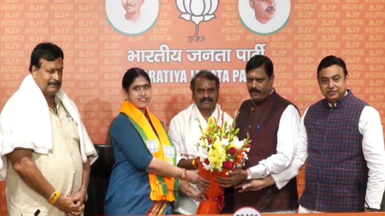 Tamil Nadu MLA S Vijayadharani Quits Congress, Joins BJP