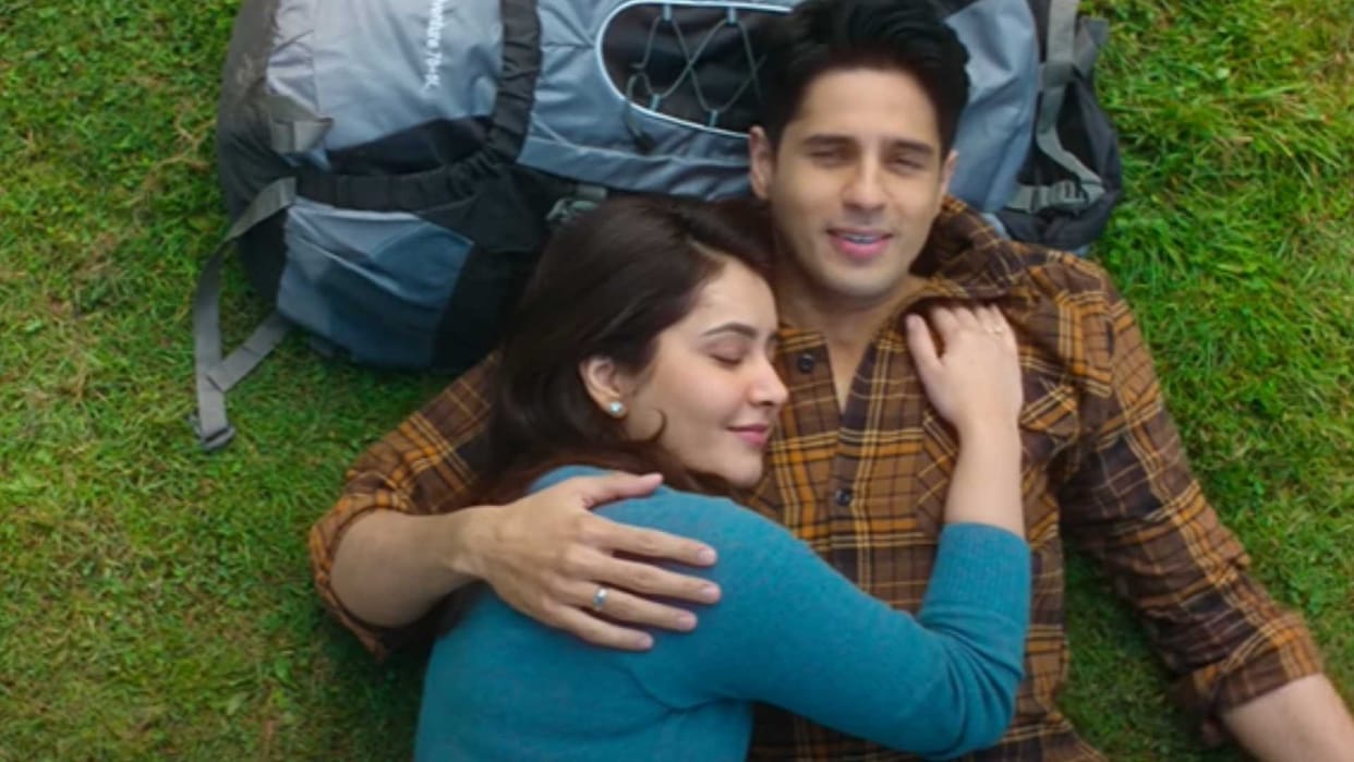 Yodha First song Zindagi Tere Naam Out Raashii Khanna and Sidharth Malhotra seen romancing in Kashmir