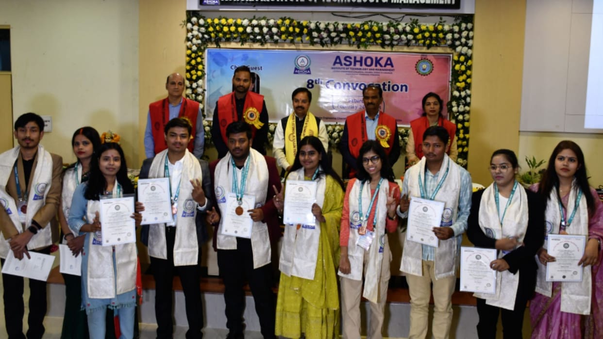 Ashoka Institute convocation ceremony in varanasi 24 got medals 344 got degree