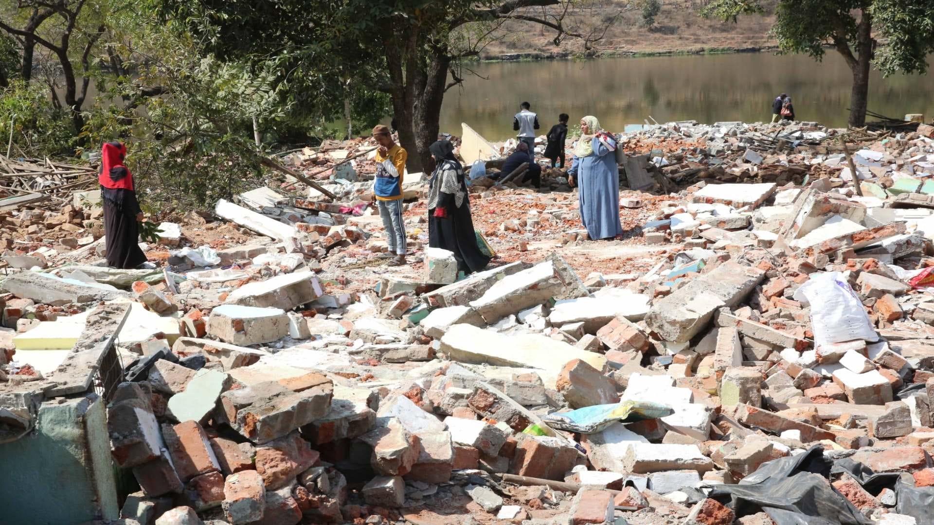 Bhopal News: Municipal Corporation razed 386 houses in 4 days, Bhadbhada slum vacated on instructions of NGT