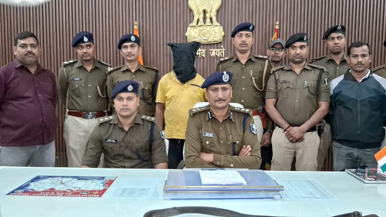Bihar Police: Firing on police team in Muzaffarpur, criminal injured; Bankloot, Bihar Crime News