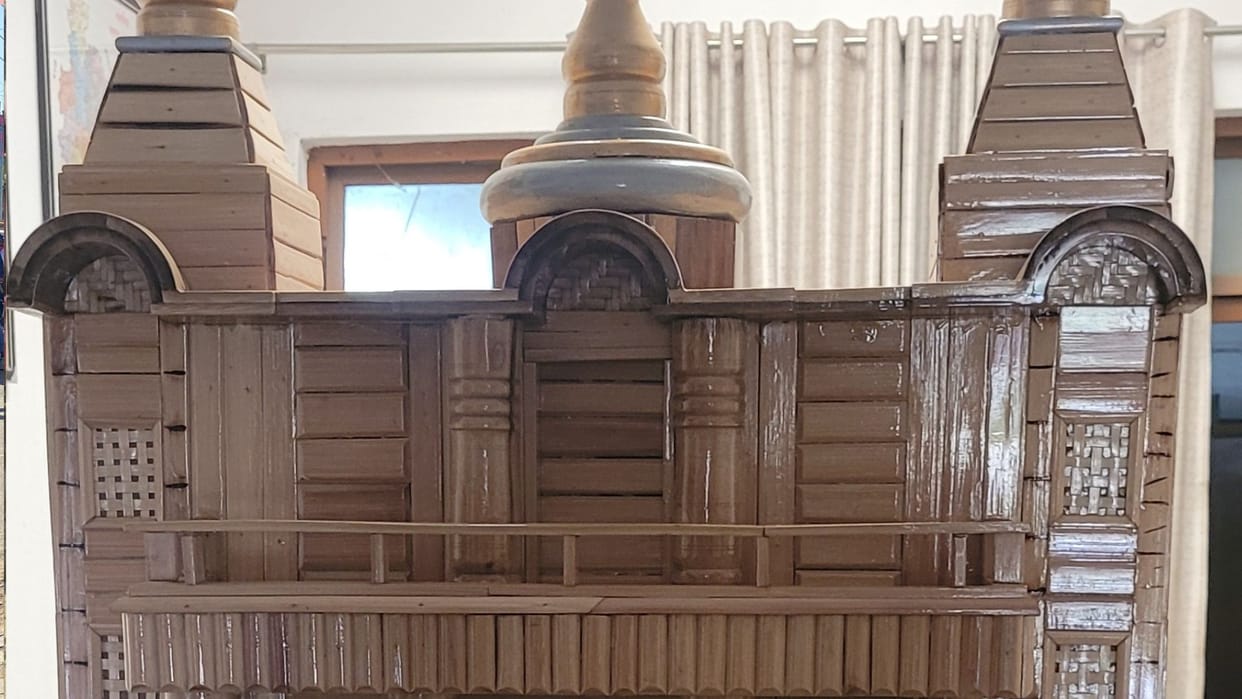 Under ODOP, women of self-help group in Gorakhpur district have built a Gorakhnath temple made of bamboo