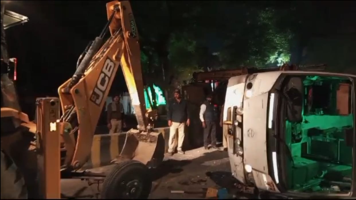 Bus overturns after hitting Cantonment Board gate, more than 20 passengers injured, screams