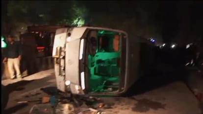 Bus overturns after hitting Cantonment Board gate, more than 20 passengers injured, screams