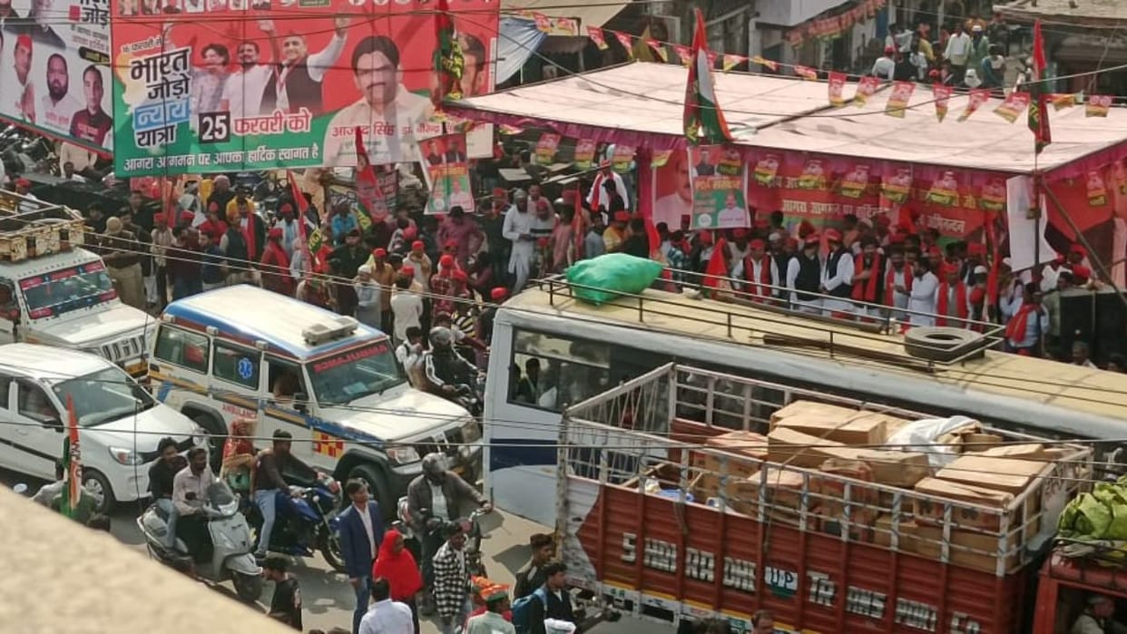 Traffic system deteriorated due to Rahul Gandhi Nyay Yatra in Agra jostling among SPs to go on stage
