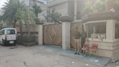 Chhattisgarh: ACB और EOW की 12 से ज्यादा ठिकानों पर छापा, छह हजार करोड़ शराब घोटाला मामले में कार्रवाई liquor scam case: ACB and EOW raid more than 12 locations in Chhattisgarh