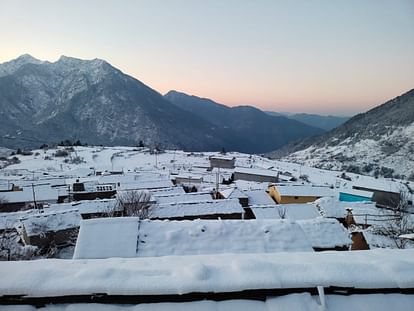Uttarakhand Weather Update IMD Orange alert of heavy snowfall  Today on Hilly Area