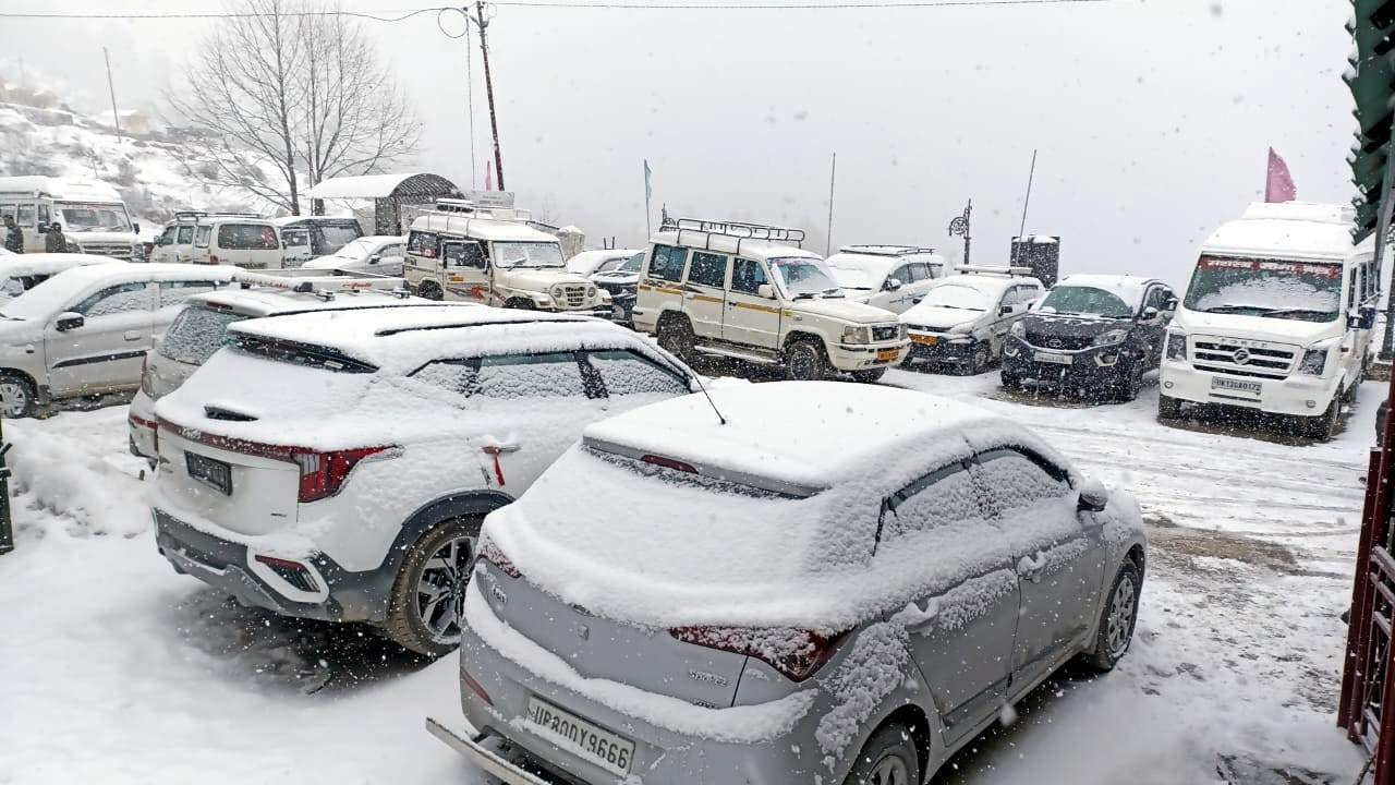 Uttarakhand Weather Snowfall on Hilly Areas , Village and Roads Covered with Heavy Snow Photos