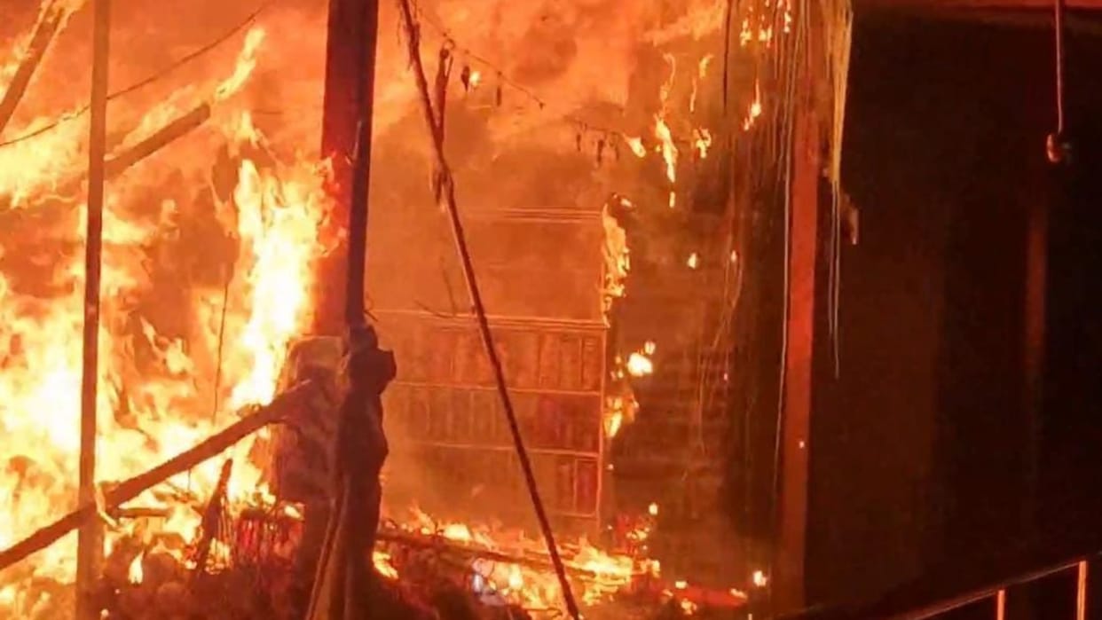 Fire broke out due to short circuit in shops near Markandeya Mahadev Temple