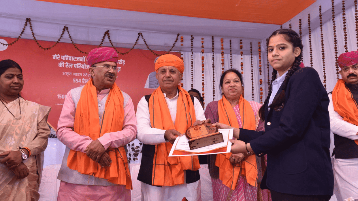 Foundation stone laid for 6 Amrit Bharat stations, 17 rail flyovers and underpasses of Ajmer