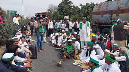 Tractor Chain: ट्रैक्टरों की लंबी कतारें, किसान बोले-दिल्ली दूर नहीं, हाईवे पर गुड़गुड़ाया हुक्का, जमी चौपाल BKU Tractor Chain: Long queues of tractors, farmers says Delhi is no far