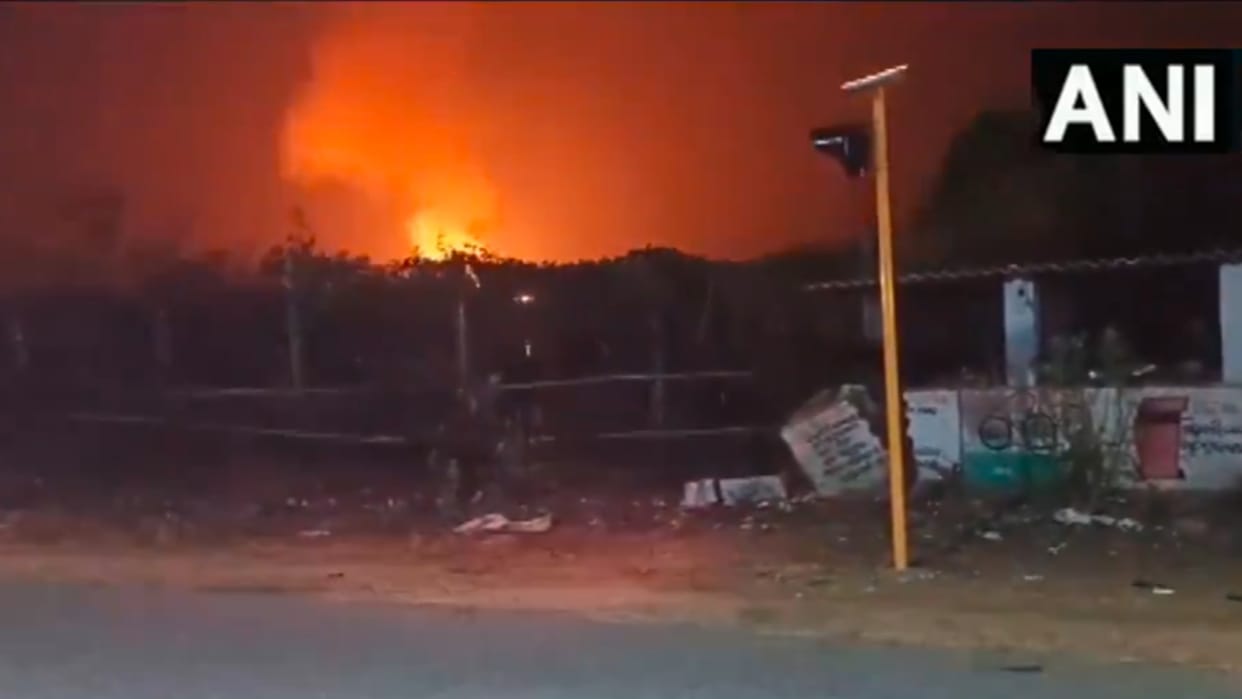 Odisha Fire Saintala ammunition factory News in hindi