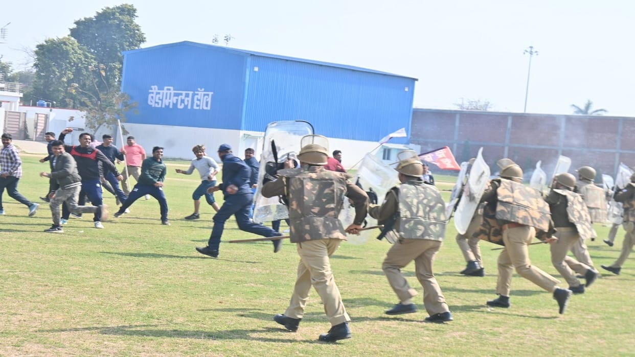 Police conducted mock drill to deal with emergency in police line bareilly