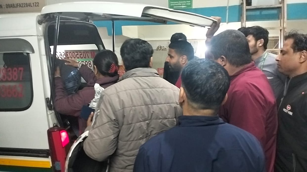 Advocate shot in Meerut and admitted to hospital