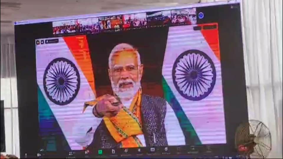 PM Modi laid the virtual foundation stone of two over bridges of railway in Mahasamund