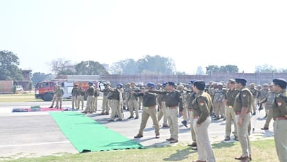 Police conducted mock drill to deal with emergency in police line bareilly