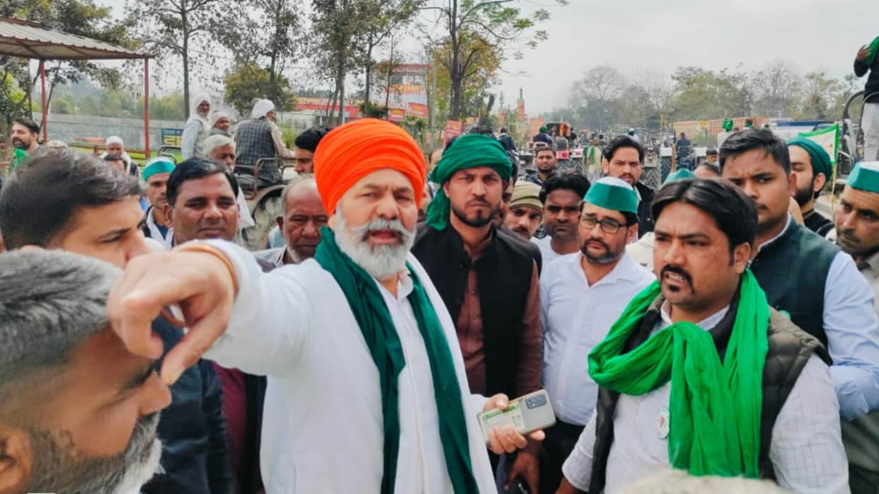 Farmers parked tractors on highway, Rakesh Tikait said BKU ready for agitation if they do not get their rights