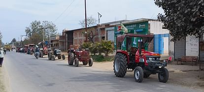 Kisan Andolan: BKU farmers forms tractor chain on the highway, police alert