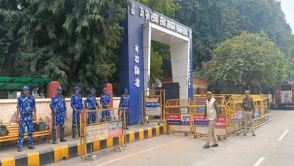 Candidates angry over non-cancellation of exam, Leak Service Commission writes to UPPSC