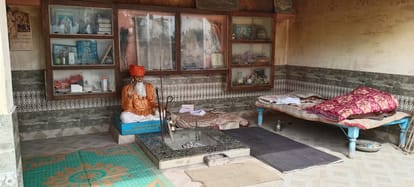 Meerut: Miscrant robbed Sadhu Maharaj worth of lakhs at gunpoint in Hastinapur